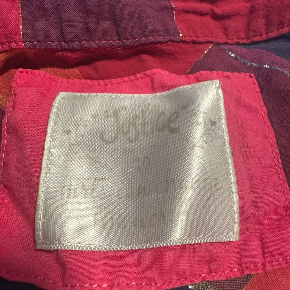Girls flannels button downs - Picture 3 of 4